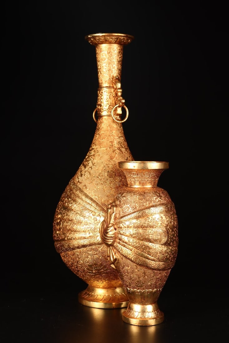 An Exquisite Gilt Bronze Lotus Pattern Double-Ears Vase - 3