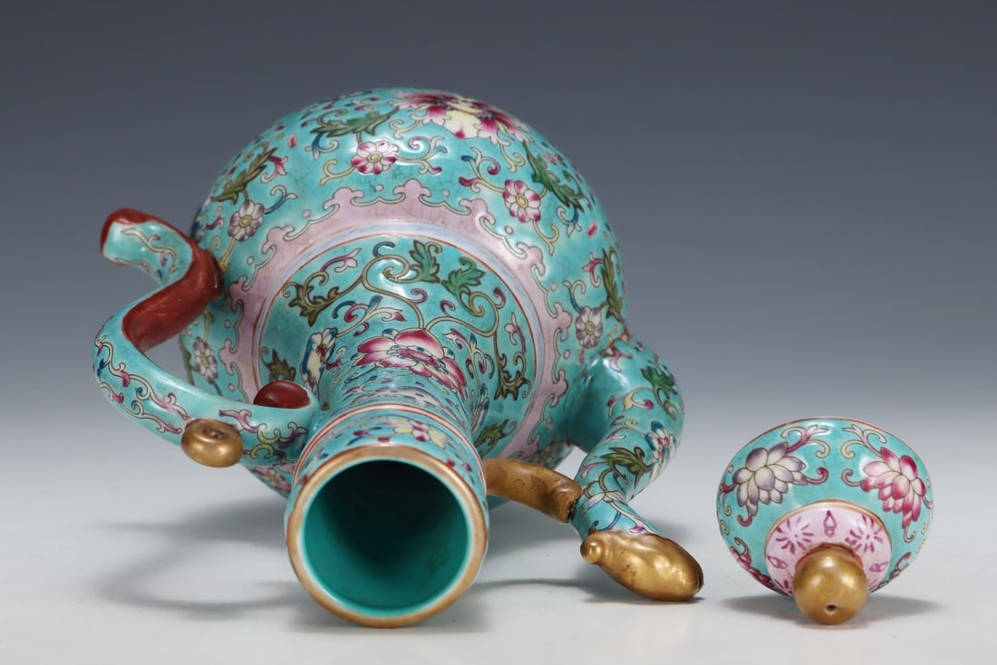 An Exquisite Enamel Flower Pattern Ewer - 7