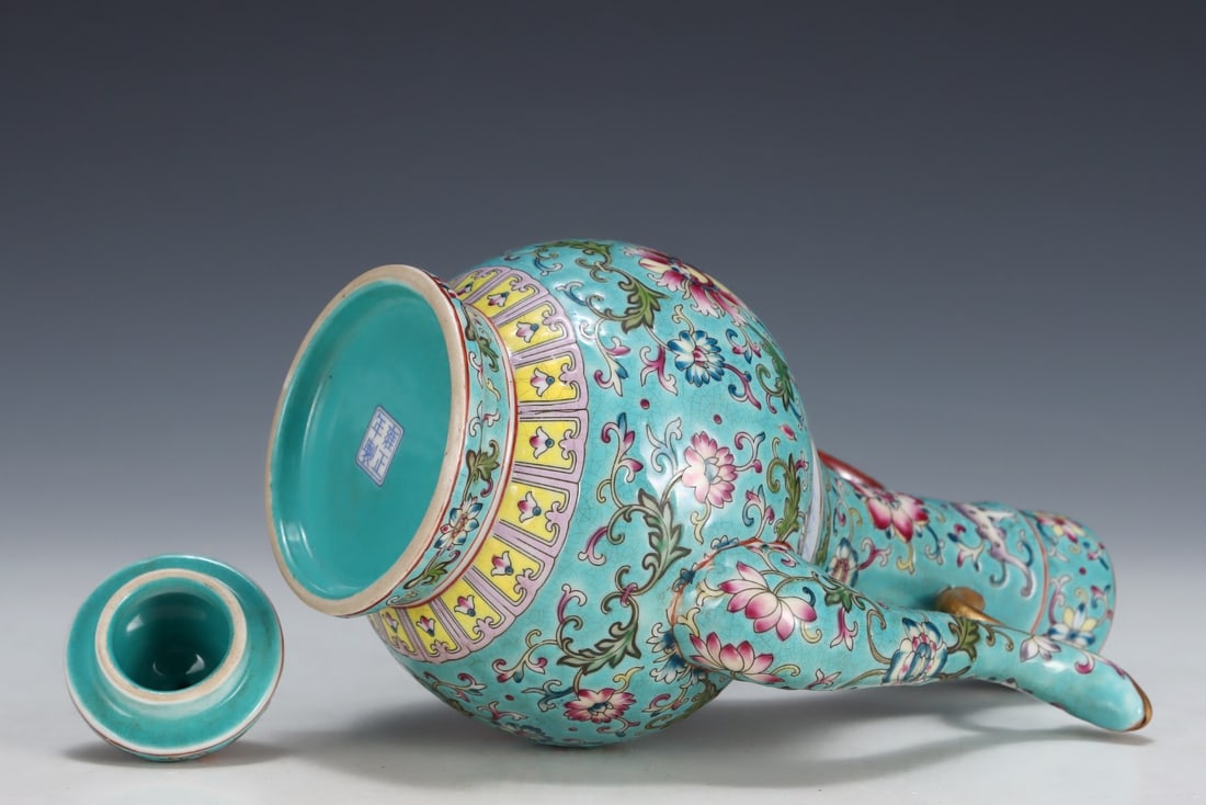 An Exquisite Enamel Flower Pattern Ewer - 8