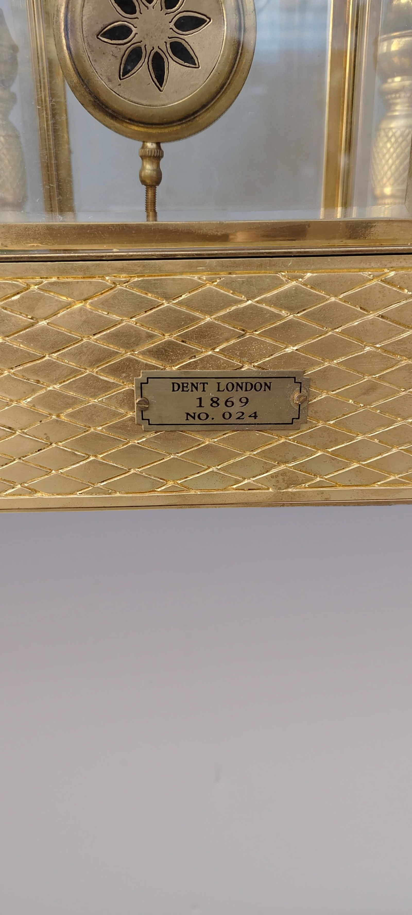 An Exquisite Gilt Bronze Lotus Pattern Clock - 8