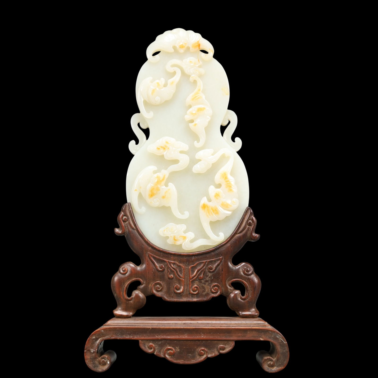A Exquisite White Jade Bats Pattern Ornament: A Exquisite White Jade Bats Pattern Ornament Qing Dynasty, China Size:11cmx3cmx20cm Weight:300g (The Dimensions Of All Batches Are Manually Measured.If You Need More Detailed Information, Please