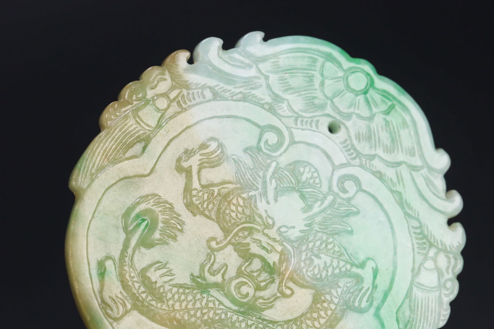 An Exquisite Jadeite Dragon Pattern Brand - 8