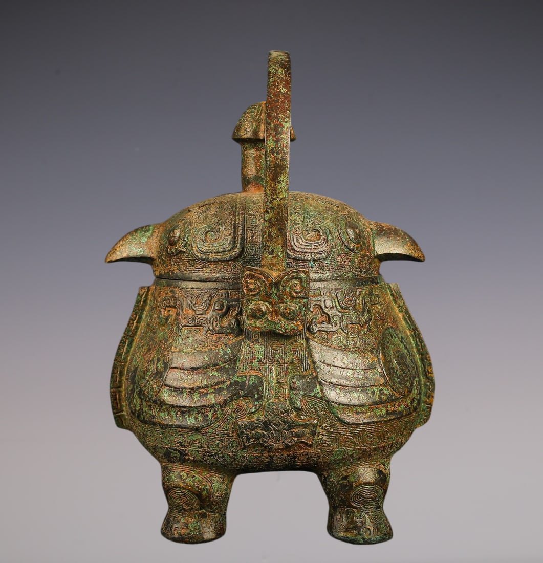 An Exquisite Bronze Bird-Shaped Ewer: An Exquisite Bronze Bird-Shaped Ewer W.Zhou , China Size:22cmx28cm Weight:2450g (The Dimensions Of All Batches Are Manually Measured.If You Need More Detailed Information, Please Contact Our