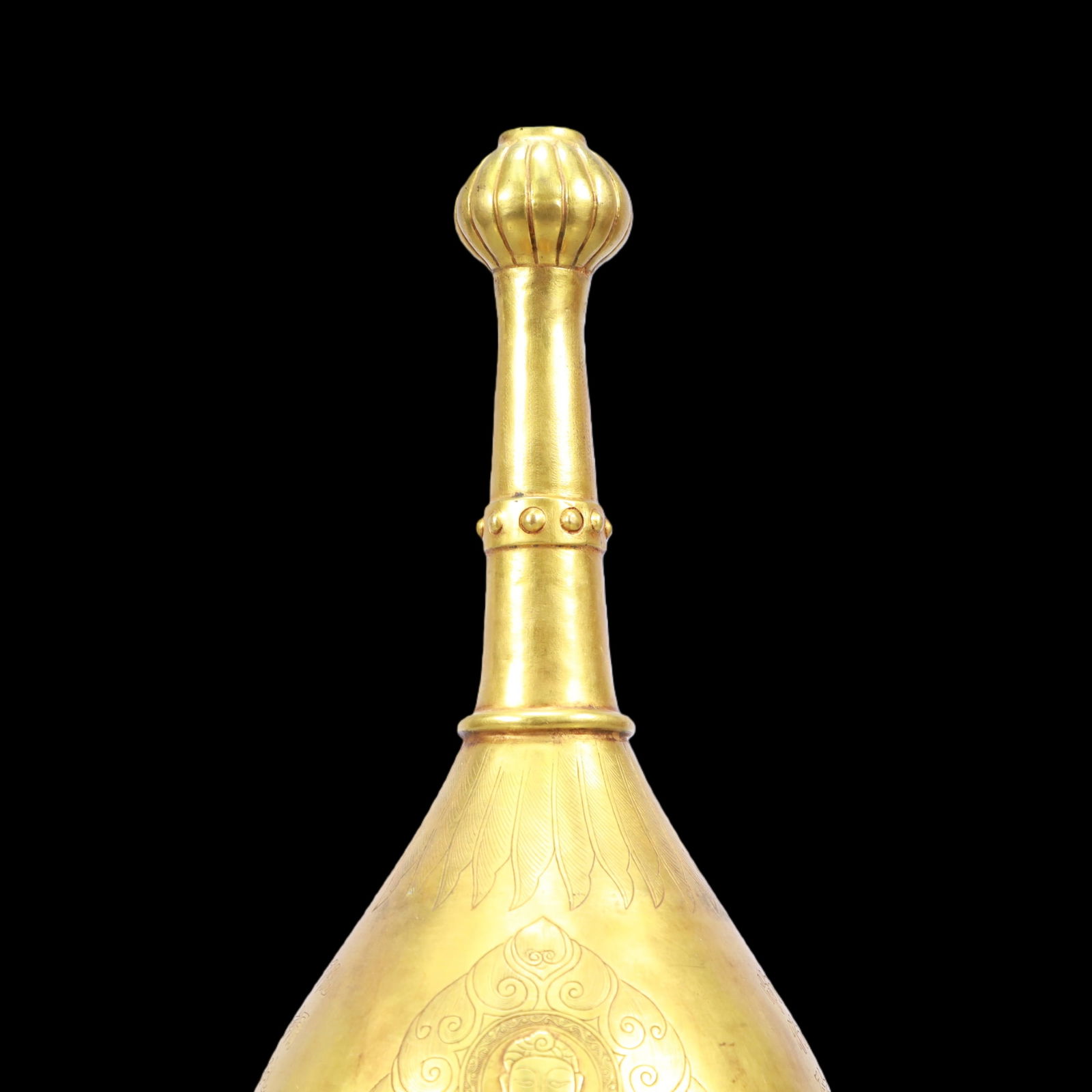 A Exquisite Gilt Bronze Figures Pattern with poem Vase - 2