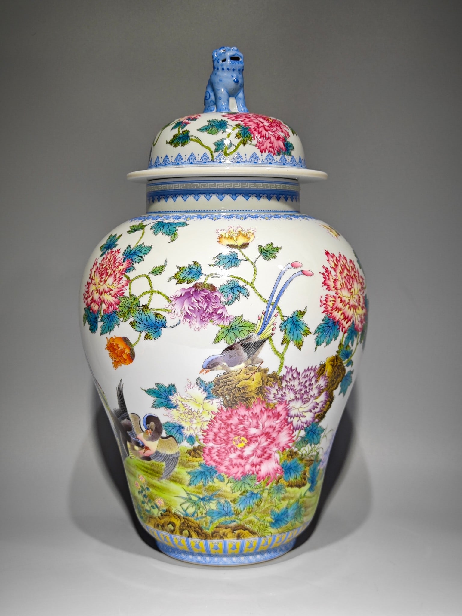 An Exquisite Enamel Flower and Bird Pattern with poem Jar (1 of 8)