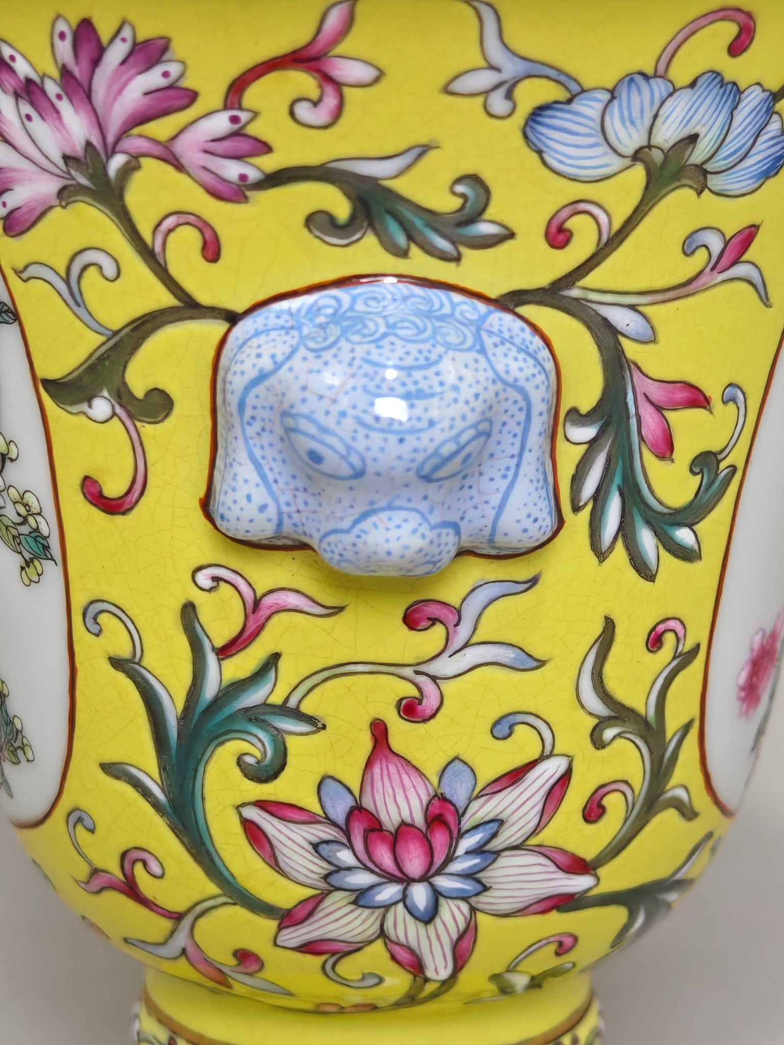 An Exquisite Enamel Lotus Pattern Flower and Bird Pattern Double-Ears Cup - 6