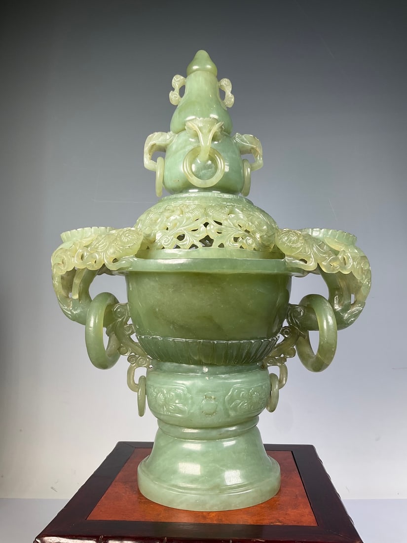 An Exquisite Serpentine Jade Flower Pattern Double-Ears Censer: An Exquisite Serpentine Jade Flower Pattern Double-Ears Censer Modern Time of China Size:31cmx21cm Weight:2334g (The Dimensions Of All Batches Are Manually Measured.If You Need More Detailed