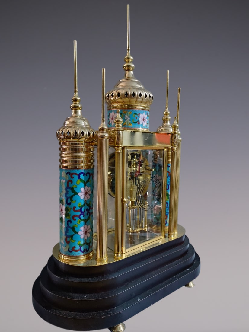 An Exquisite Gilt Bronze Lotus Pattern Clock - 4