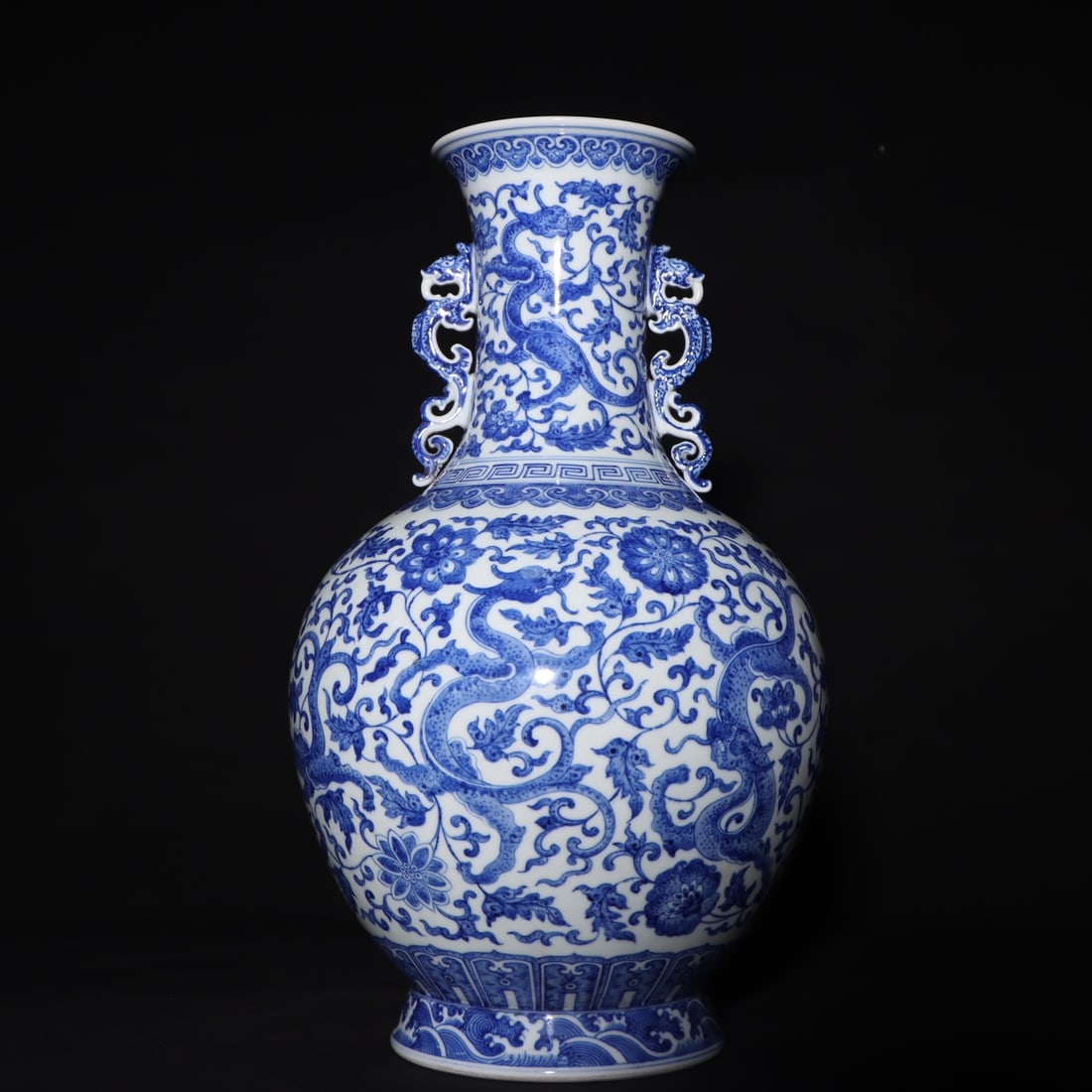 An Exquisite Blue and White Lotus Pattern Seawater Pattern Dragon Pattern Double-Ears Vase - 5
