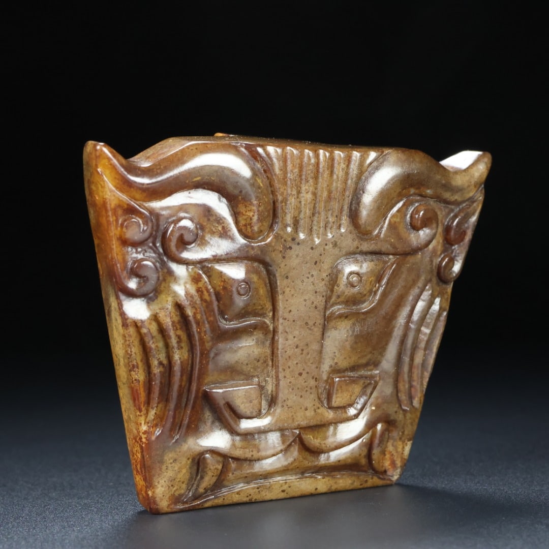 An Exquisite White Jade Beast-Face Pattern Ornament - 4