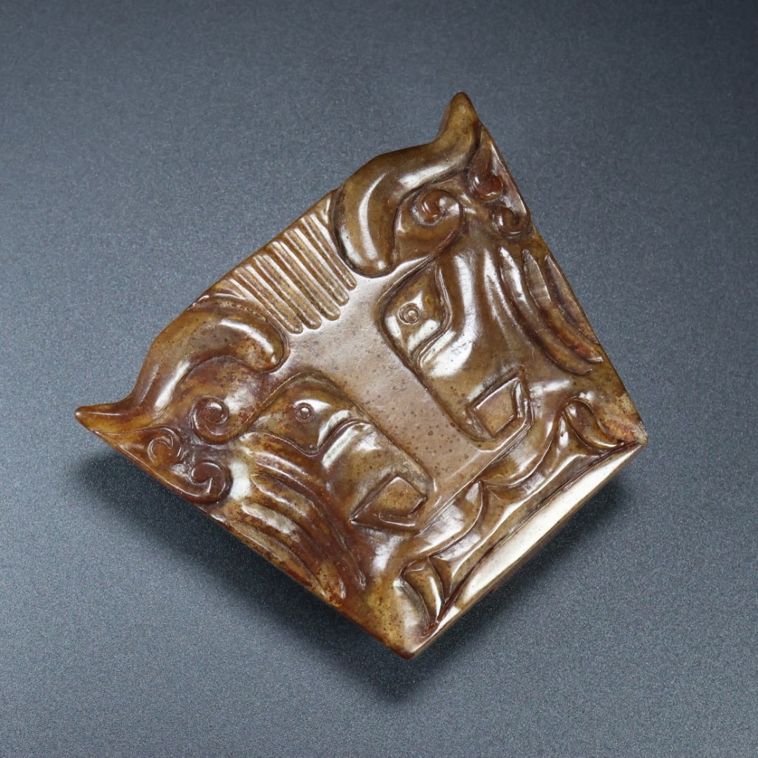 An Exquisite White Jade Beast-Face Pattern Ornament - 7