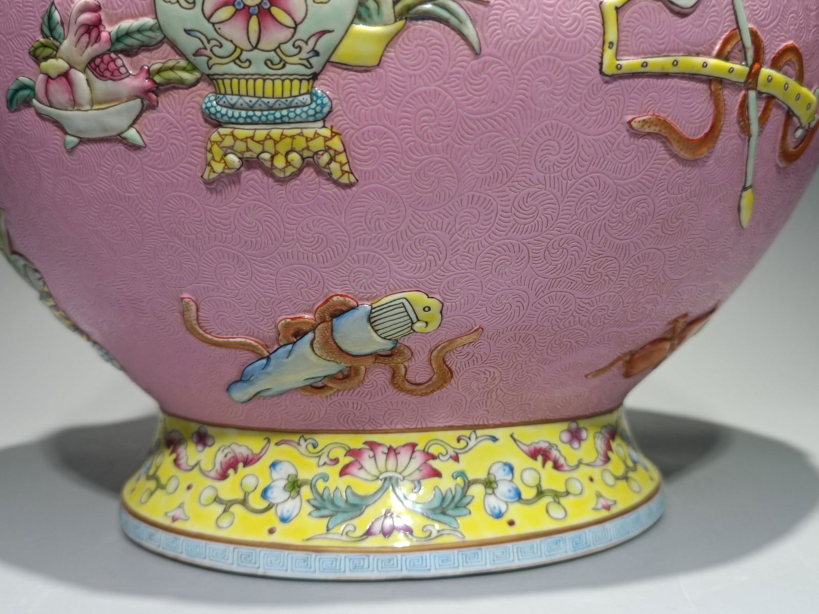 An Exquisite Enamel Lotus Pattern Eight Treasures Pattern Double-Ears Vase - 6