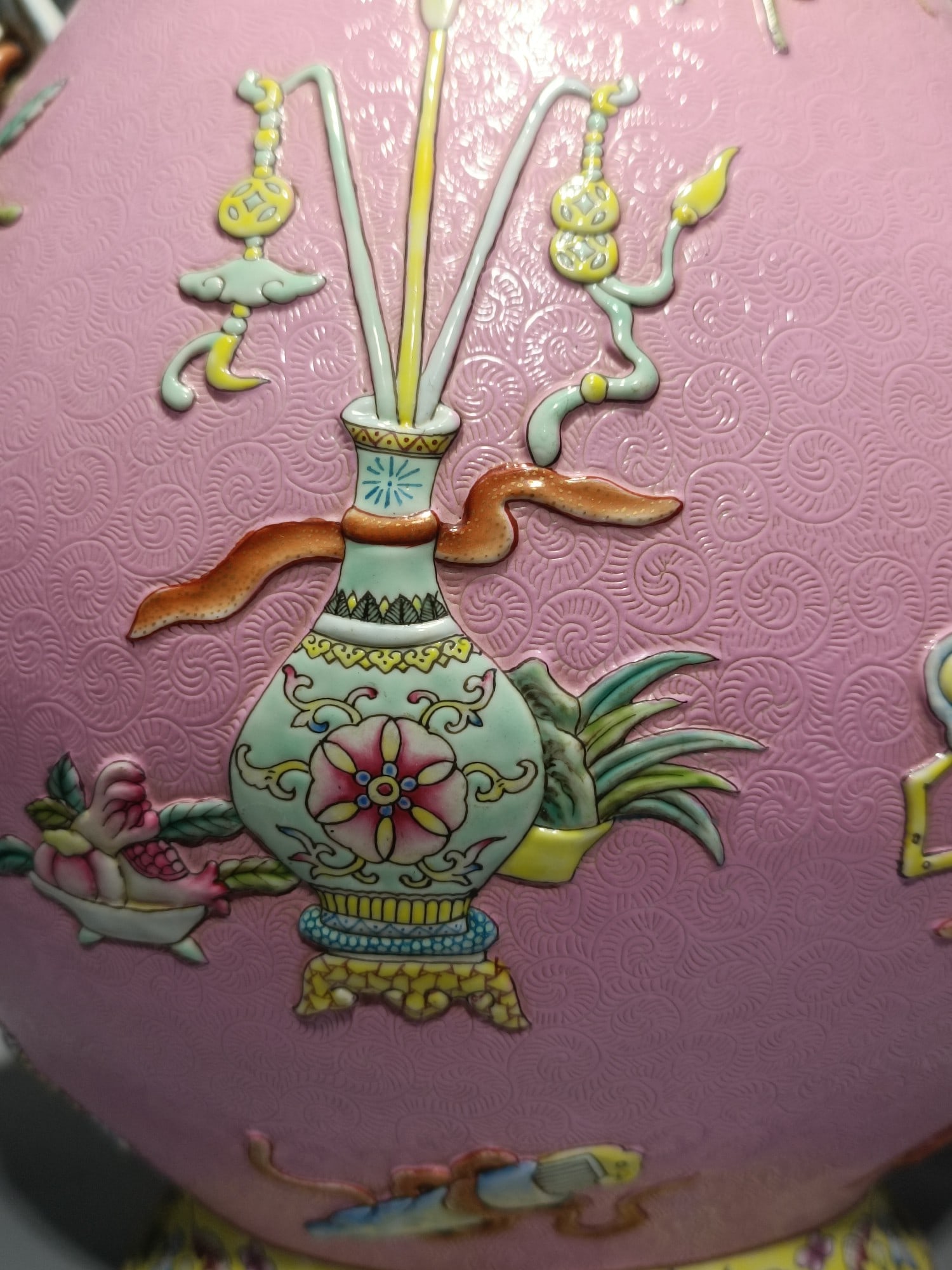 An Exquisite Enamel Lotus Pattern Eight Treasures Pattern Double-Ears Vase - 7