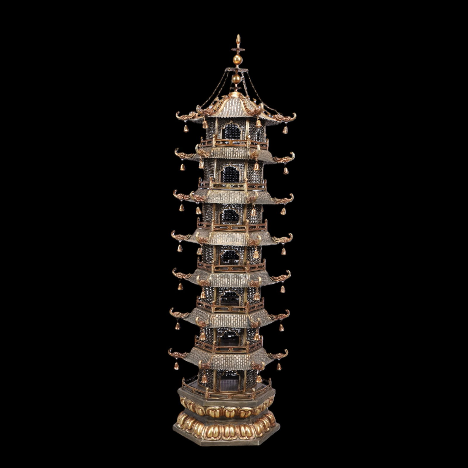 A Exquisite Gilt Silver Pagoda: A Exquisite Gilt Silver Pagoda Tang Dynasty, China Zhenguan Four-character Mark Size:13.5cmx61cm Weight:3150g (The Dimensions Of All Batches Are Manually Measured.If You Need More Detailed