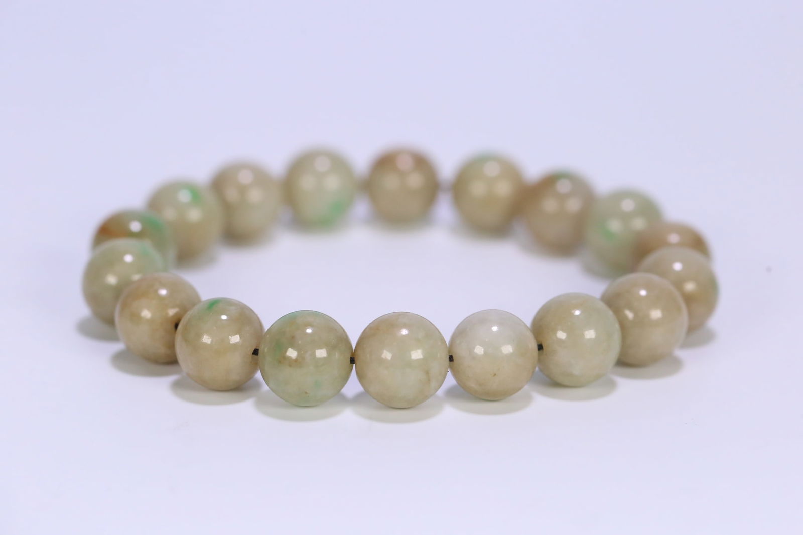 An Exquisite Jadeite Bracelets - 2
