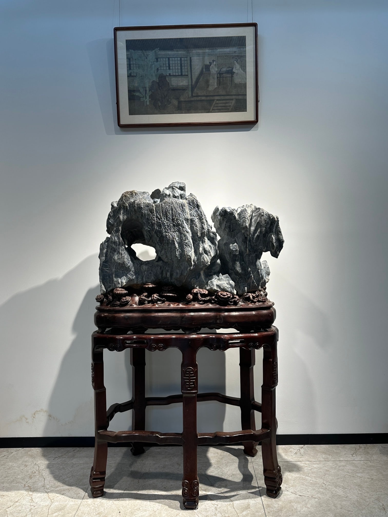 An Exquisite Lingbi Stone Ornament: An Exquisite Lingbi Stone Ornament Qing Dynasty, China Size:148cmx90cmx50cm (The Dimensions Of All Batches Are Manually Measured.If You Need More Detailed Information, Please Contact Our Customer