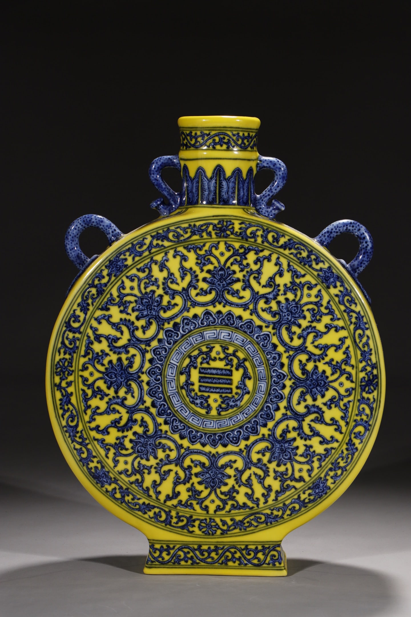 An Exquisite Blue and White Lotus Pattern Double-Ears Vase - 6