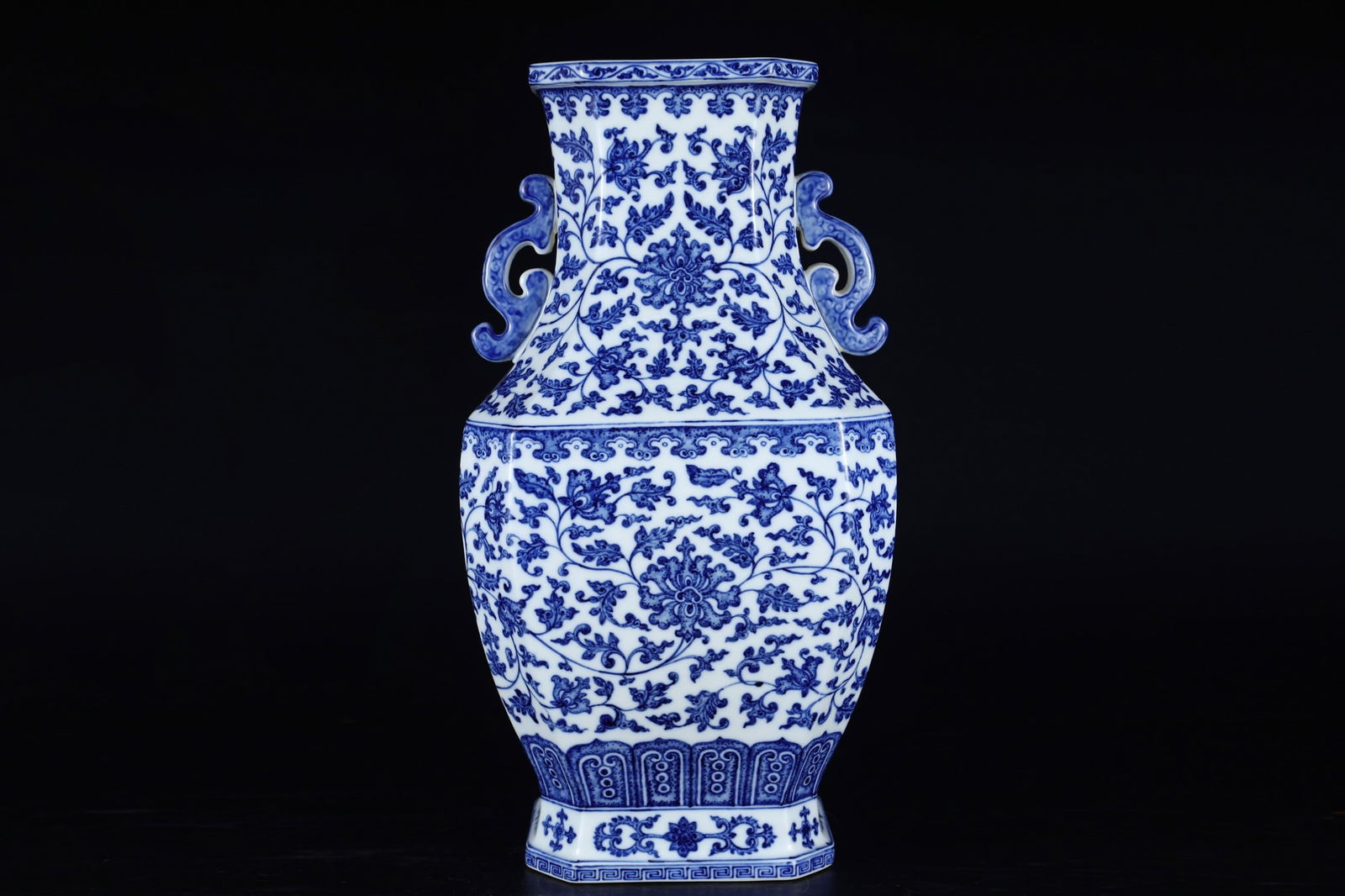 An Exquisite Blue and White Lotus Pattern Double-Ears Vase: An Exquisite Blue and White Lotus Pattern Double-Ears Vase Qing Dynasty, China Qianlong Six-character Mark Size:43cmx23.5cm (The Dimensions Of All Batches Are Manually Measured.If You Need More Detail