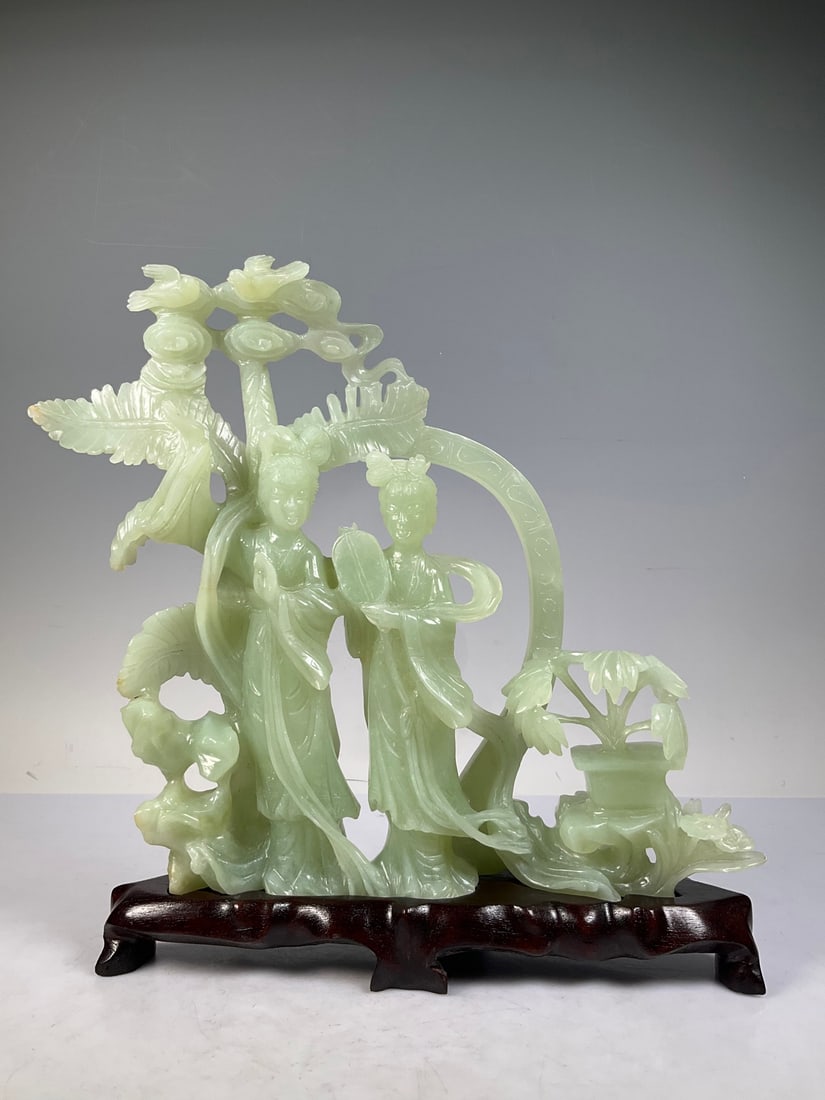 An Exquisite Serpentine Jade Woman Ornament: An Exquisite Serpentine Jade Woman Ornament Modern Time of China Size:28cmx25cm (The Dimensions Of All Batches Are Manually Measured.If You Need More Detailed Information, Please Contact Our Customer