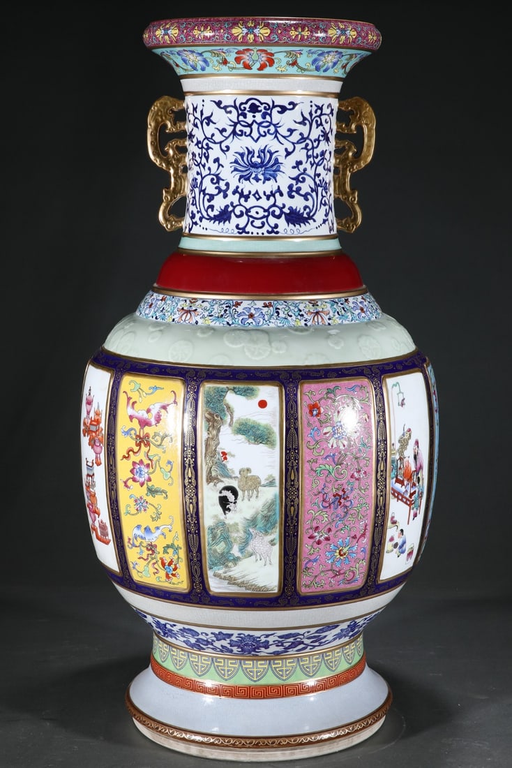 An Exquisite Enamel Lotus Pattern Animal Pattern Landscape Pattern Double-Ears Vase - 3