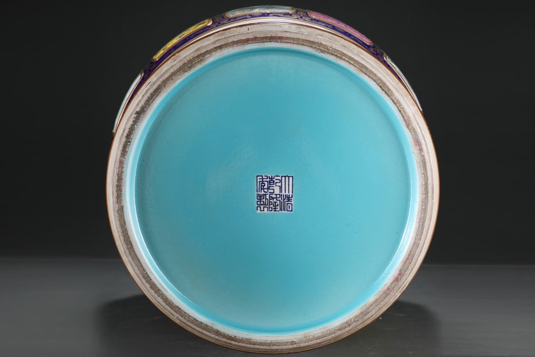 An Exquisite Enamel Lotus Pattern Animal Pattern Landscape Pattern Double-Ears Vase - 5