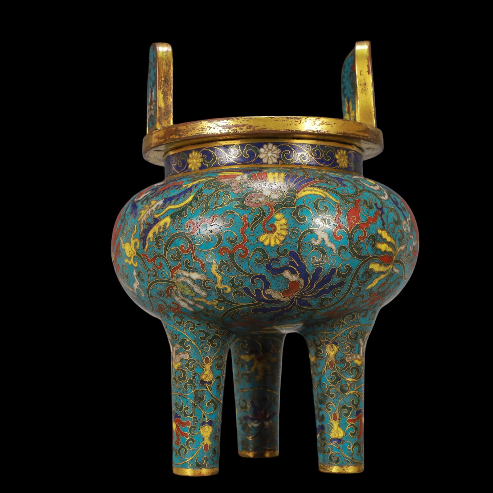 A Exquisite Cloisonne Lotus Pattern Phoenix Pattern Double-Ears and Tripod Censer: A Exquisite Cloisonne Lotus Pattern Phoenix Pattern Double-Ears and Tripod Censer Ming Dynasty, China Chenghua Four-character Mark Size:17cmx26cm Weight:1800g (The Dimensions Of All Batches Are