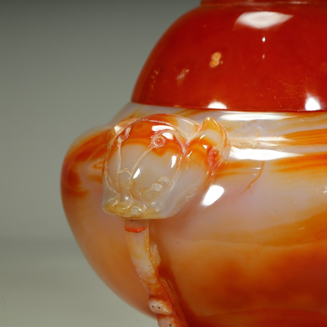An Exquisite Agate Double-Ears Vase - 3