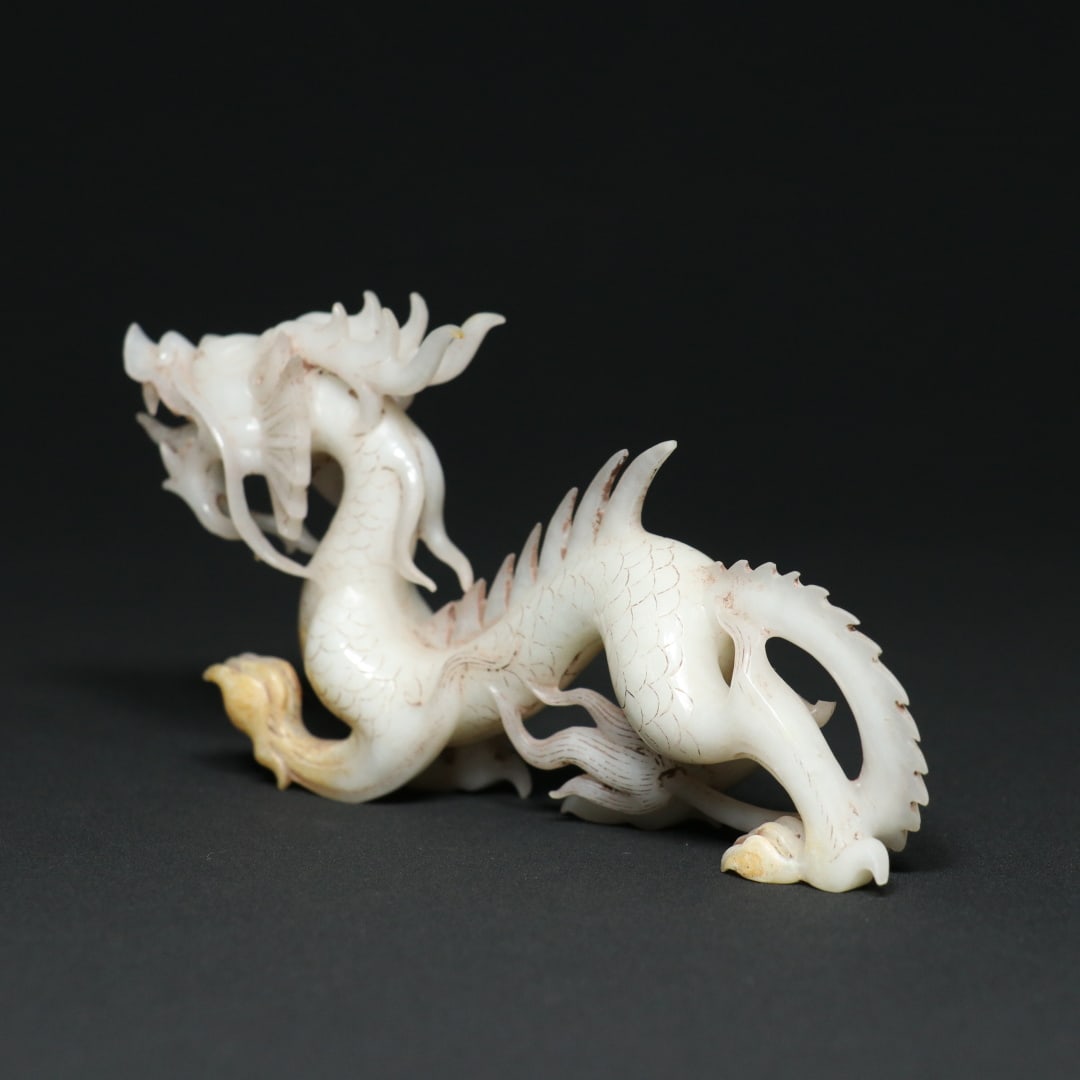 An Exquisite White Jade Dragon Ornament - 5