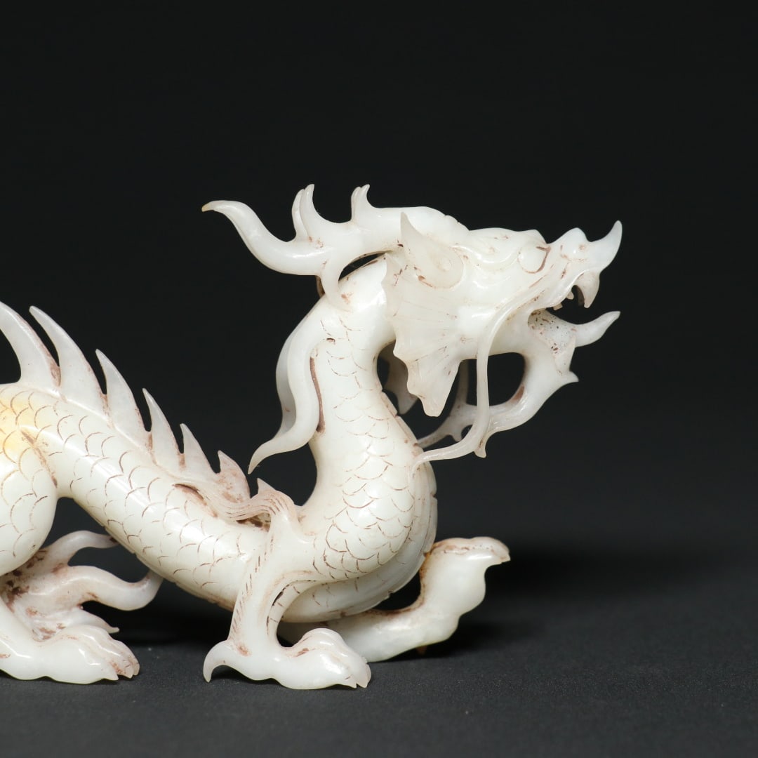 An Exquisite White Jade Dragon Ornament - 8