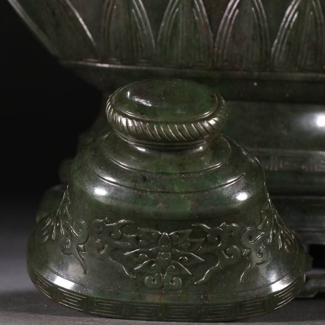 An Exquisite Jasper Eight Treasures Pattern Double-Ears Vase - 3