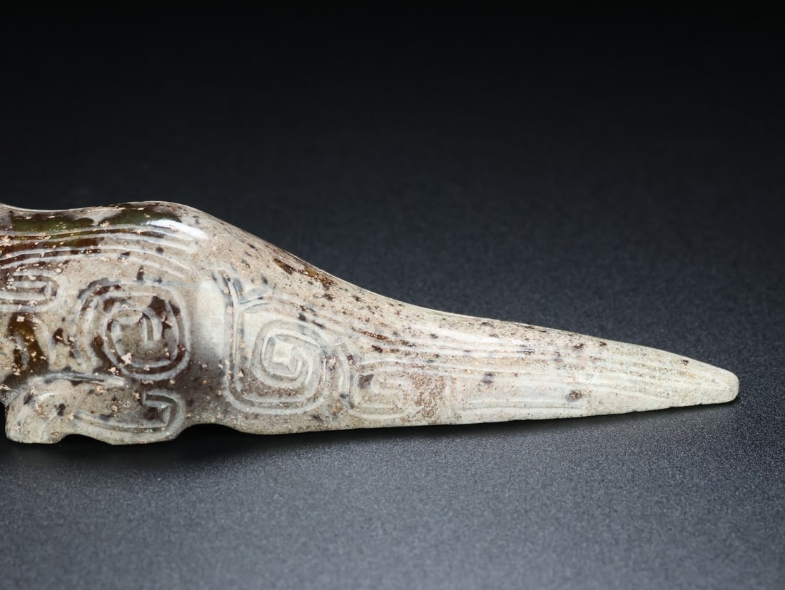 An Exquisite White Jade Tiger Ornament - 3