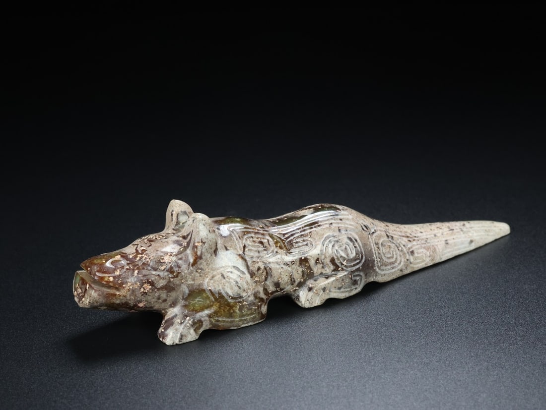 An Exquisite White Jade Tiger Ornament - 4