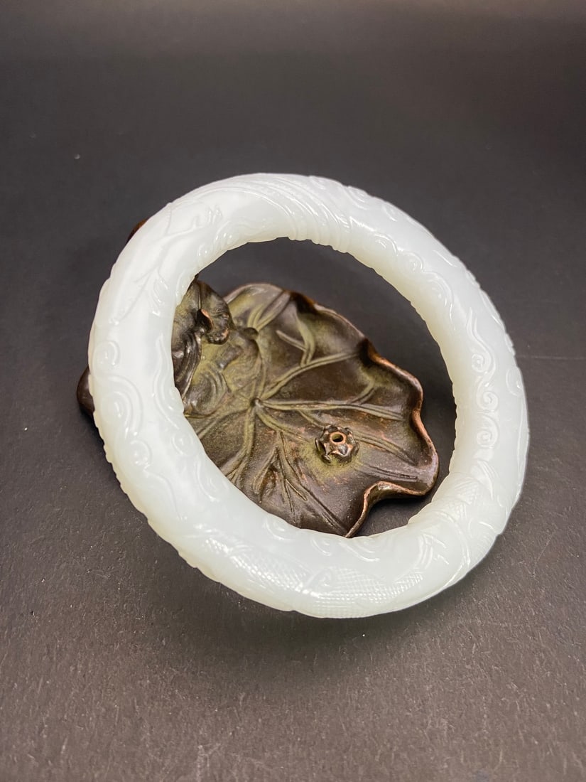 An Exquisite White Jade Dragon and Phoenix Pattern Bracelets - 2