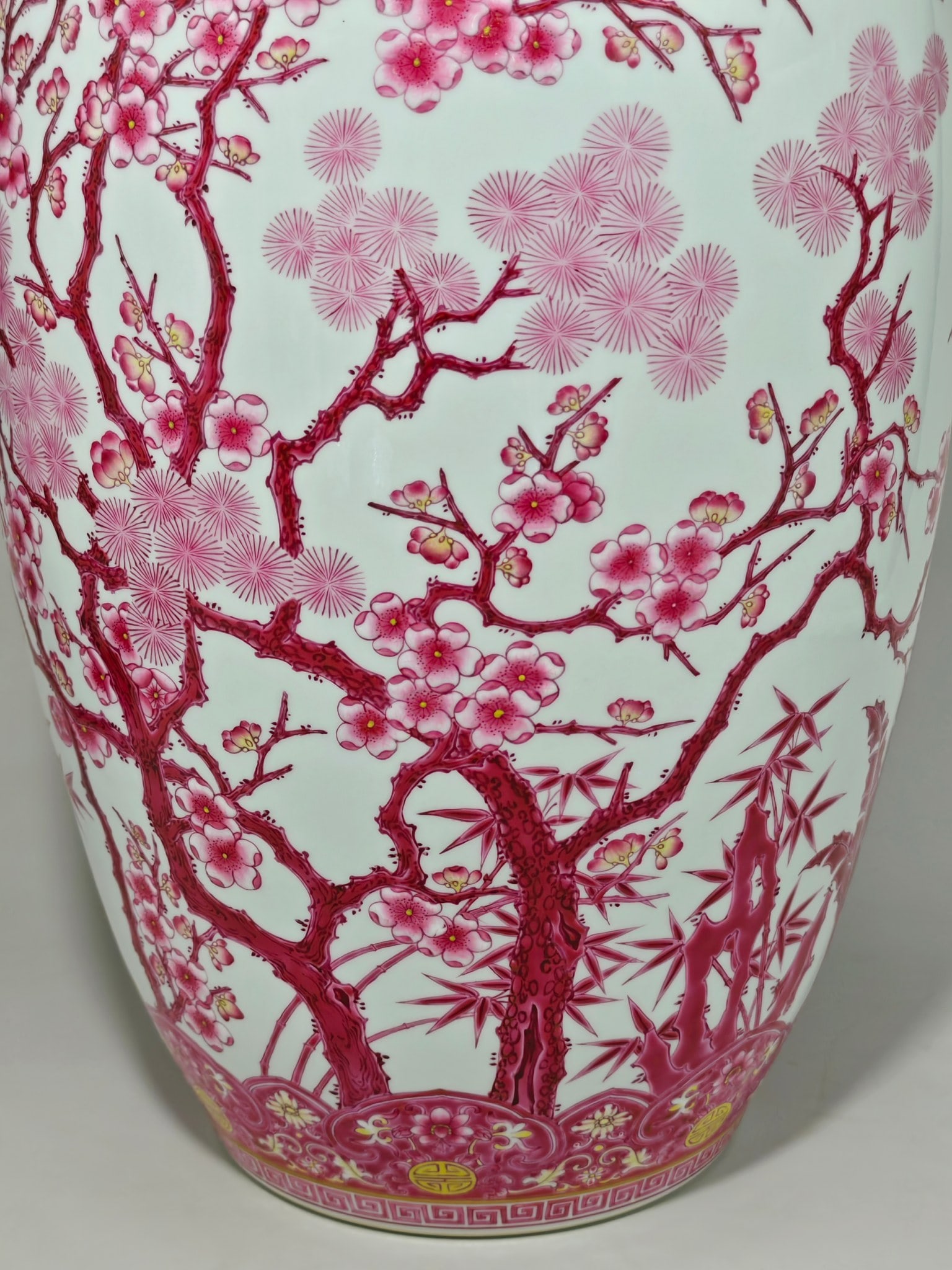 An Exquisite Enamel Ruby Red-Glazed Lotus Pattern Pine, Bamboo and Plum Blossom Pattern Vase - 6