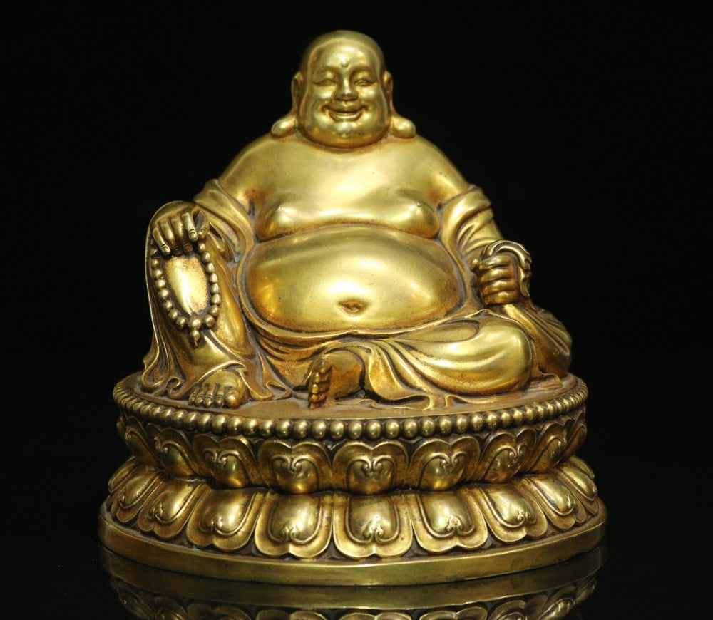 An Exquisite Gilt Bronze Statue of Maitreya Buddha Ornament: An Exquisite Gilt Bronze Statue of Maitreya Buddha Ornament Ming Dynasty, China Yongle Six-character Mark Size:15.5cmx15.5cm Weight:3792g (The Dimensions Of All Batches Are Manually Measured.If You