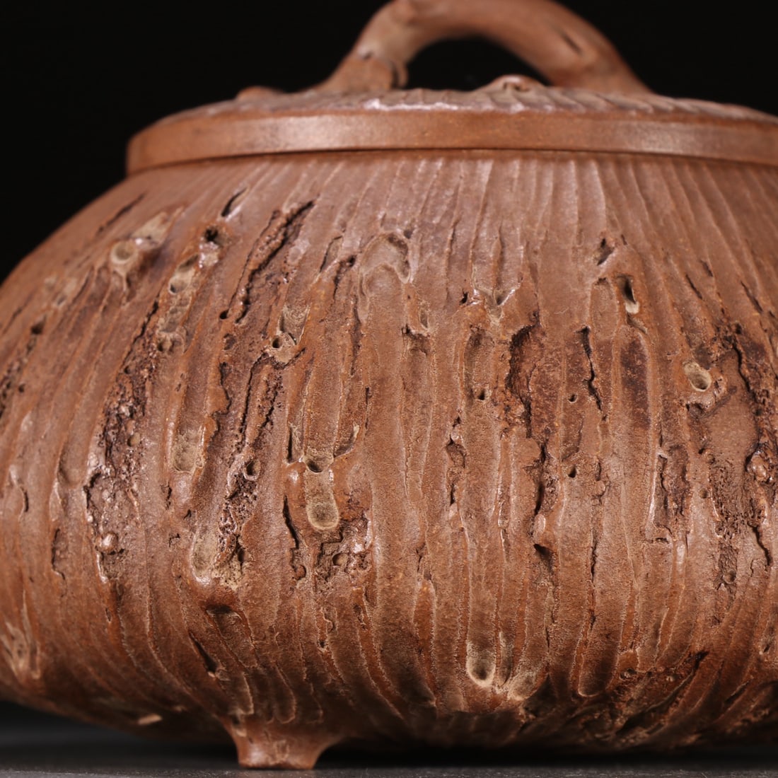 An Exquisite Purple Sands Teapot - 2