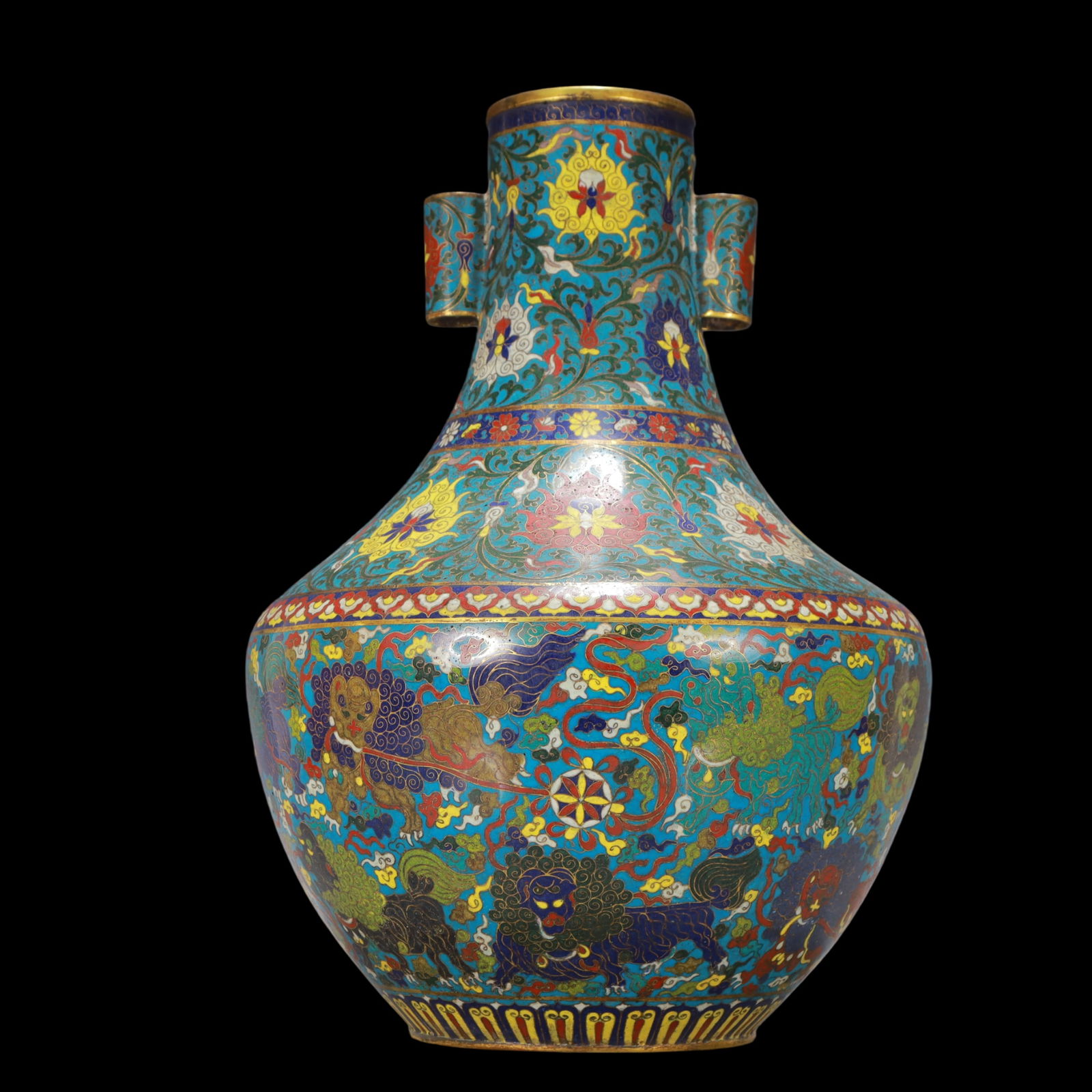 A Exquisite Cloisonne Lotus Pattern Auspicious Beast Pattern Double-Ears Vase: A Exquisite Cloisonne Lotus Pattern Auspicious Beast Pattern Double-Ears Vase Ming Dynasty, China Jingtai Six-character Mark Size:33cmx48cm Weight:5900g (The Dimensions Of All Batches Are Manually Mea