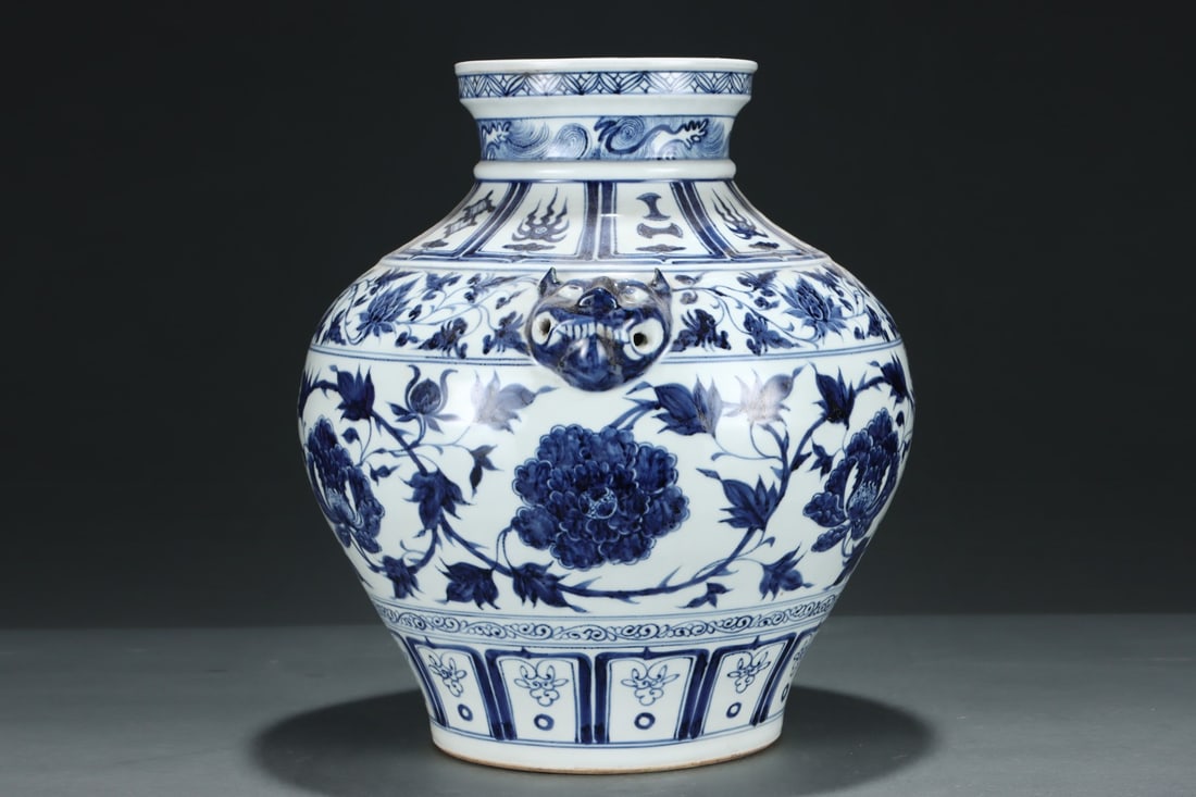 An Exquisite Blue and White Lotus Pattern Double-Ears Jar - 2