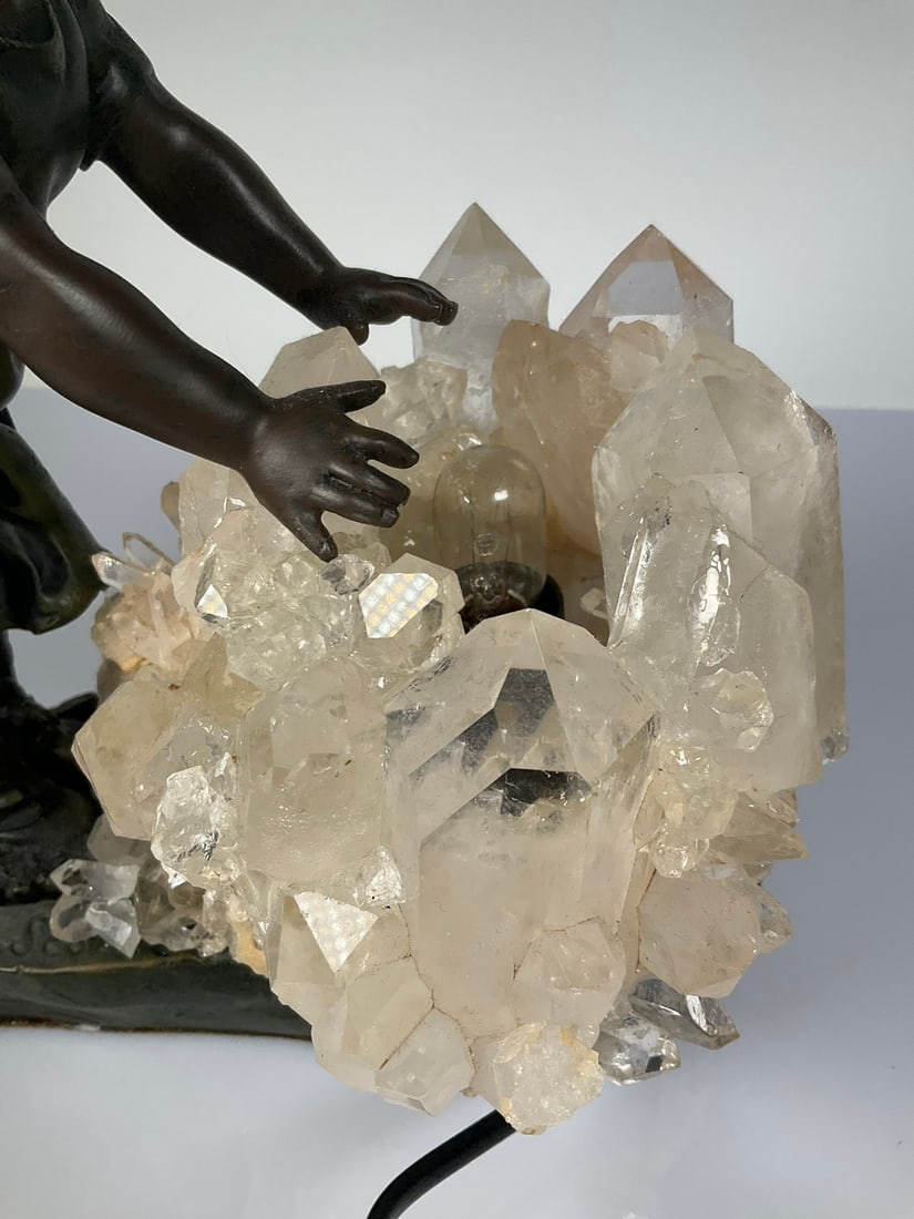 An Exquisite Crystal Figure Ornament - 3