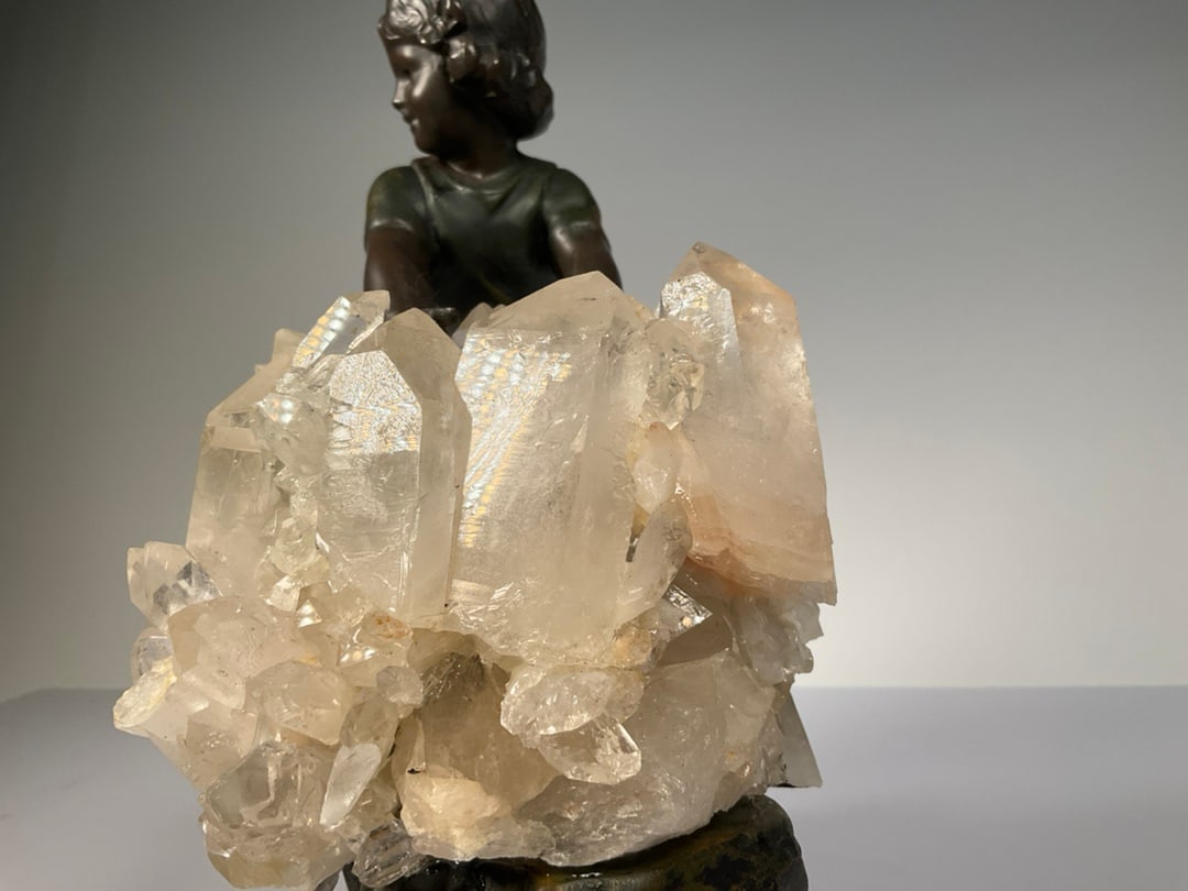 An Exquisite Crystal Figure Ornament - 7