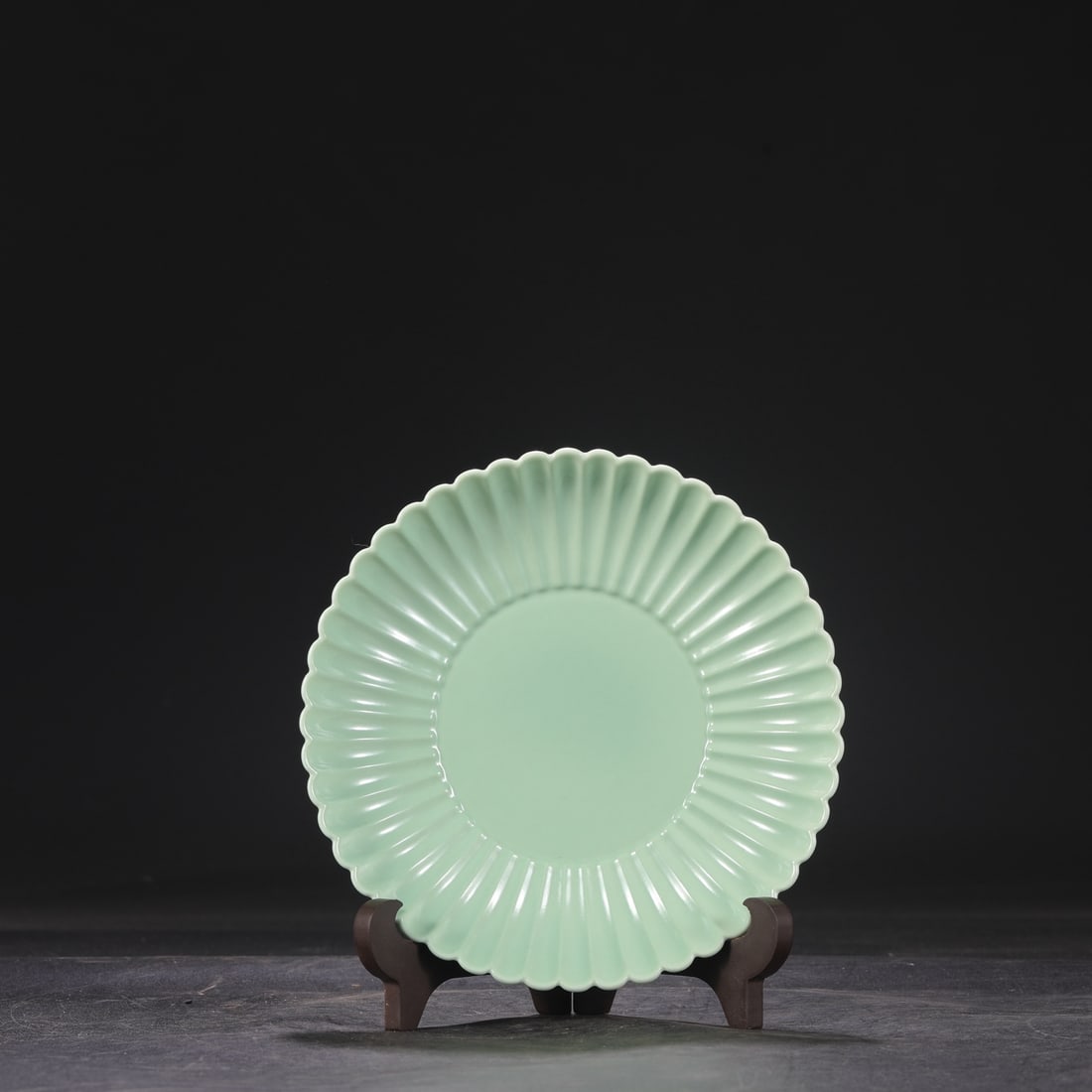 An Exquisite Green Glazed Plate - 3