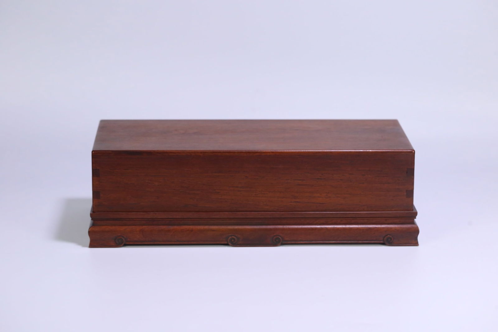 An Exquisite Huanghuali wood Box: An Exquisite Huanghuali wood Box Qing Dynasty, China Size:36cmx15.5cmx11cm Weight:1820g (The Dimensions Of All Batches Are Manually Measured.If You Need More Detailed Information, Please Contact