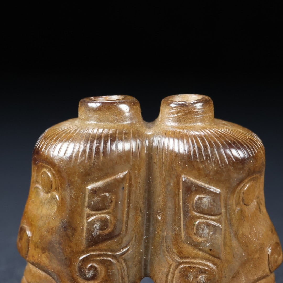 An Exquisite White Jade Head Ornament - 2