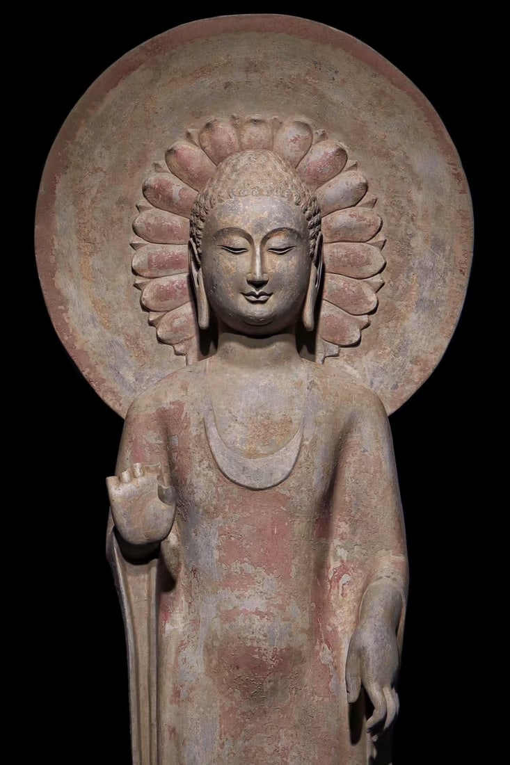 An Exquisite Limestone Painted Color Buddha Statue - 4