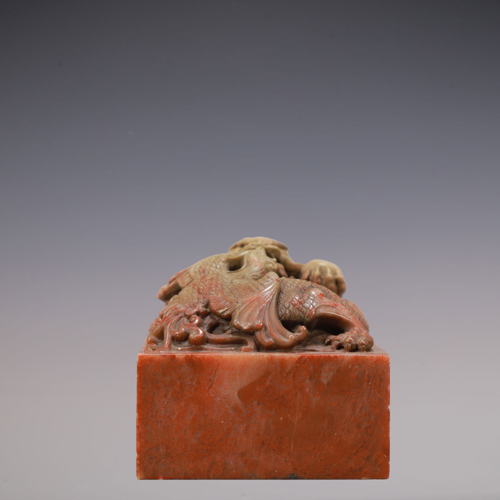 A Exquisite Shoushan Stone Auspicious Beast Seal: A Exquisite Shoushan Stone Auspicious Beast Seal Qing Dynasty, China Size:5.1cmx5.1cmx5.2cm Weight:450g (The Dimensions Of All Batches Are Manually Measured.If You Need More Detailed Information,