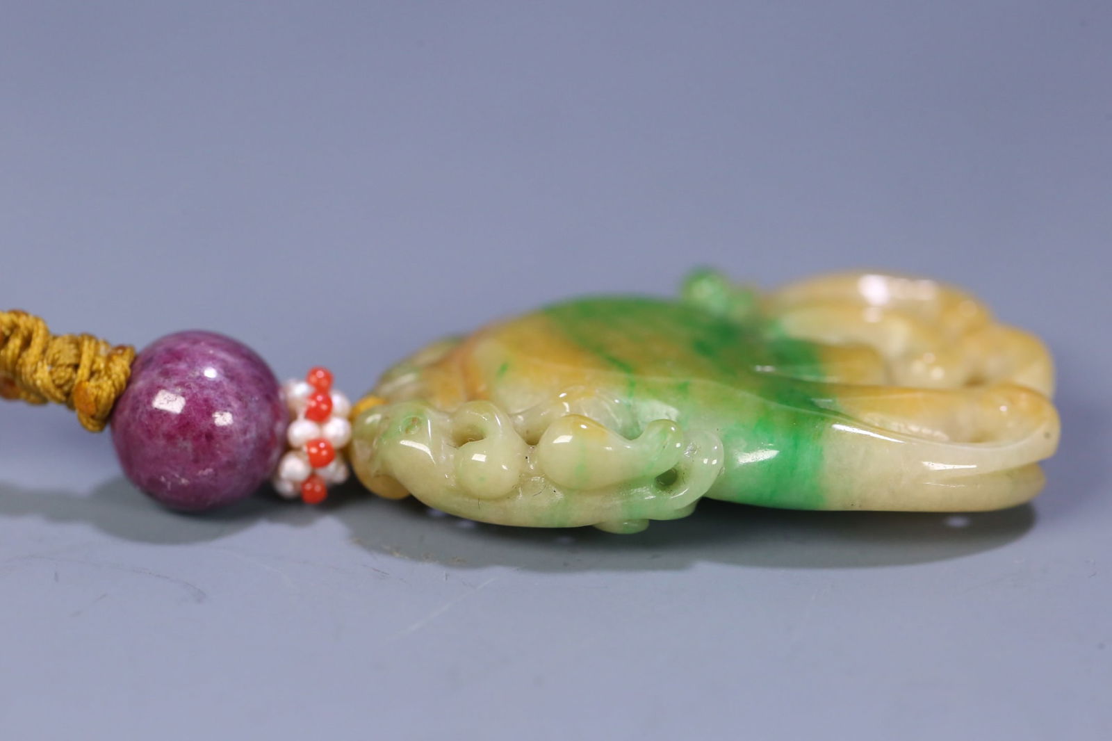 An Exquisite Jadeite Bergamot Pattern Pendant - 3