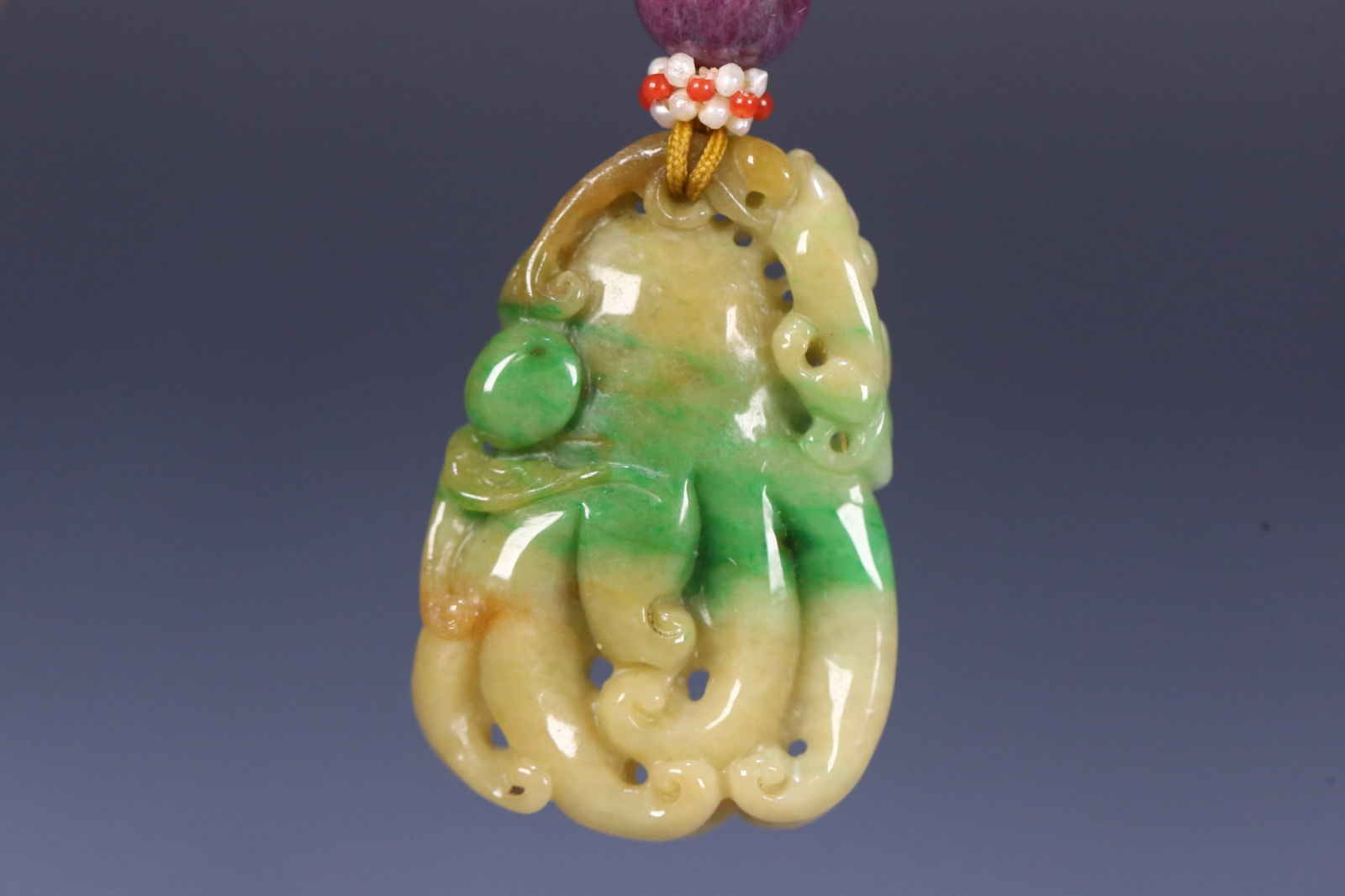 An Exquisite Jadeite Bergamot Pattern Pendant - 5