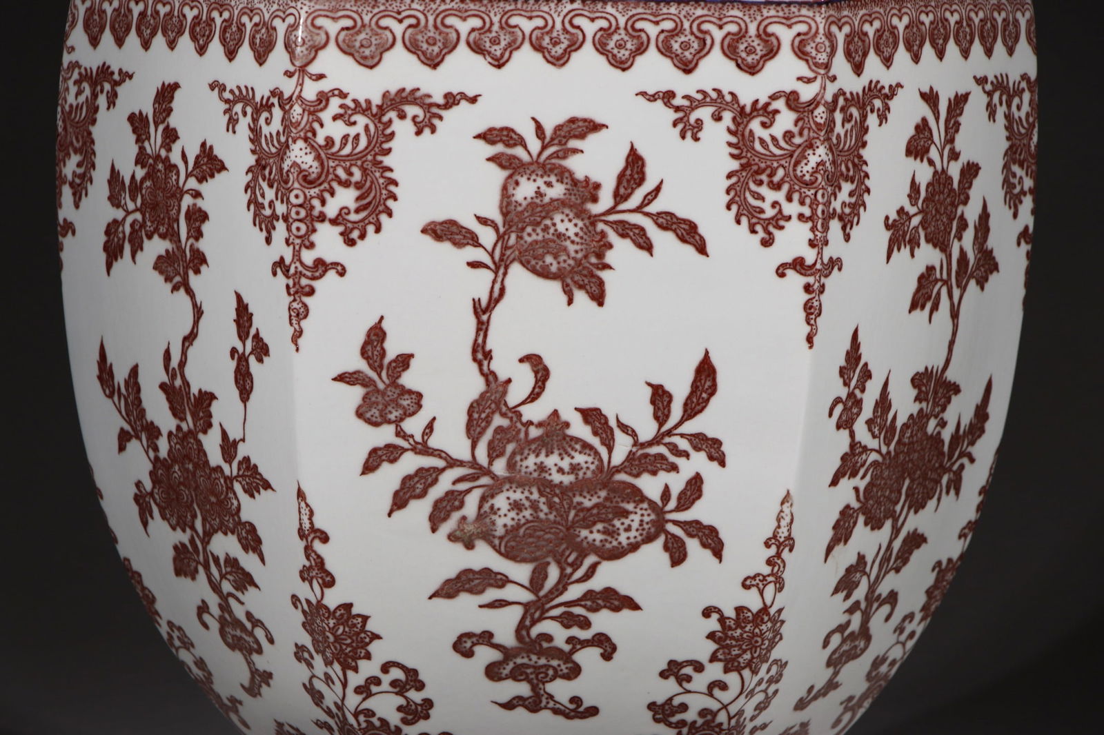 An Exquisite Underglaze-Red Flower and Fruit Pattern Vase - 5