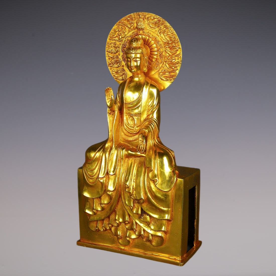 An Exquisite Gilt Bronze Buddha Statue - 5