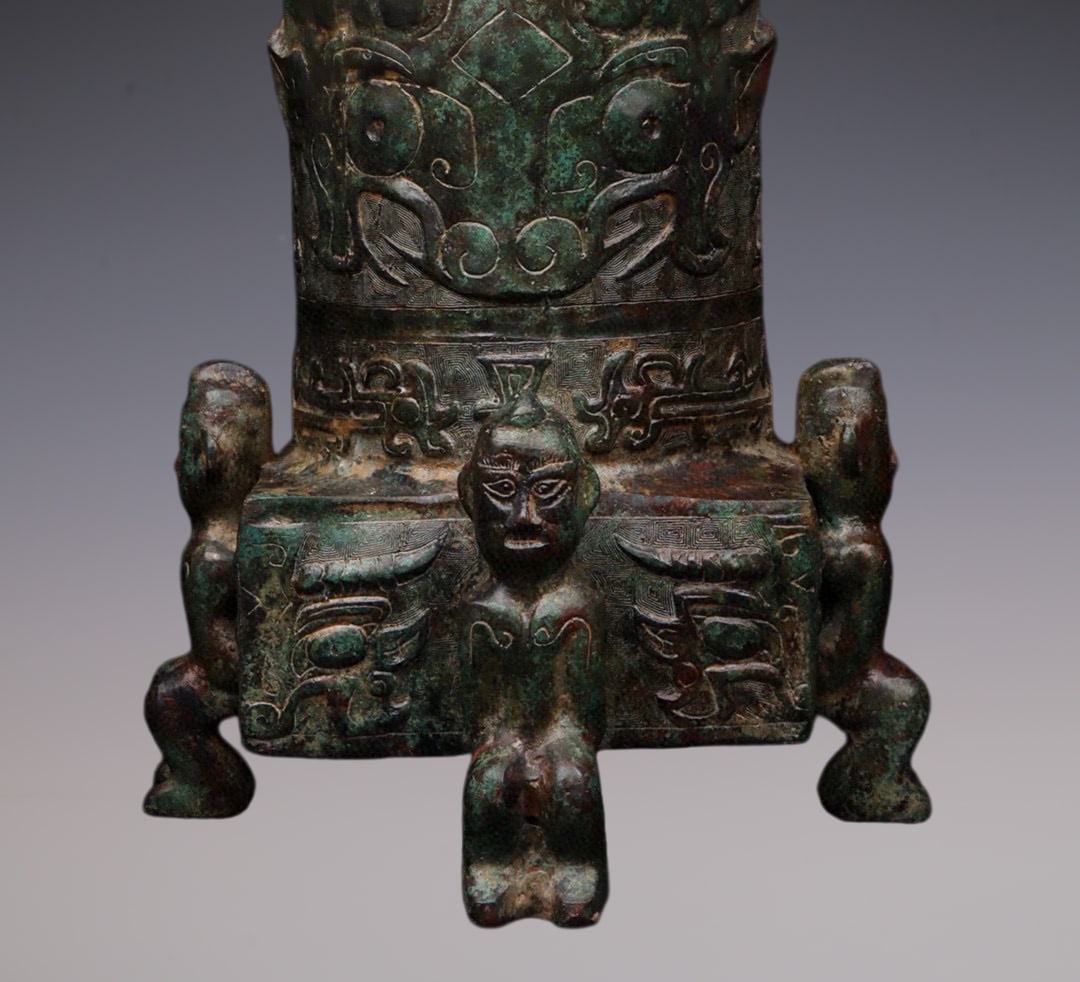 An Exquisite Bronze Beast-Face Pattern Censer - 3